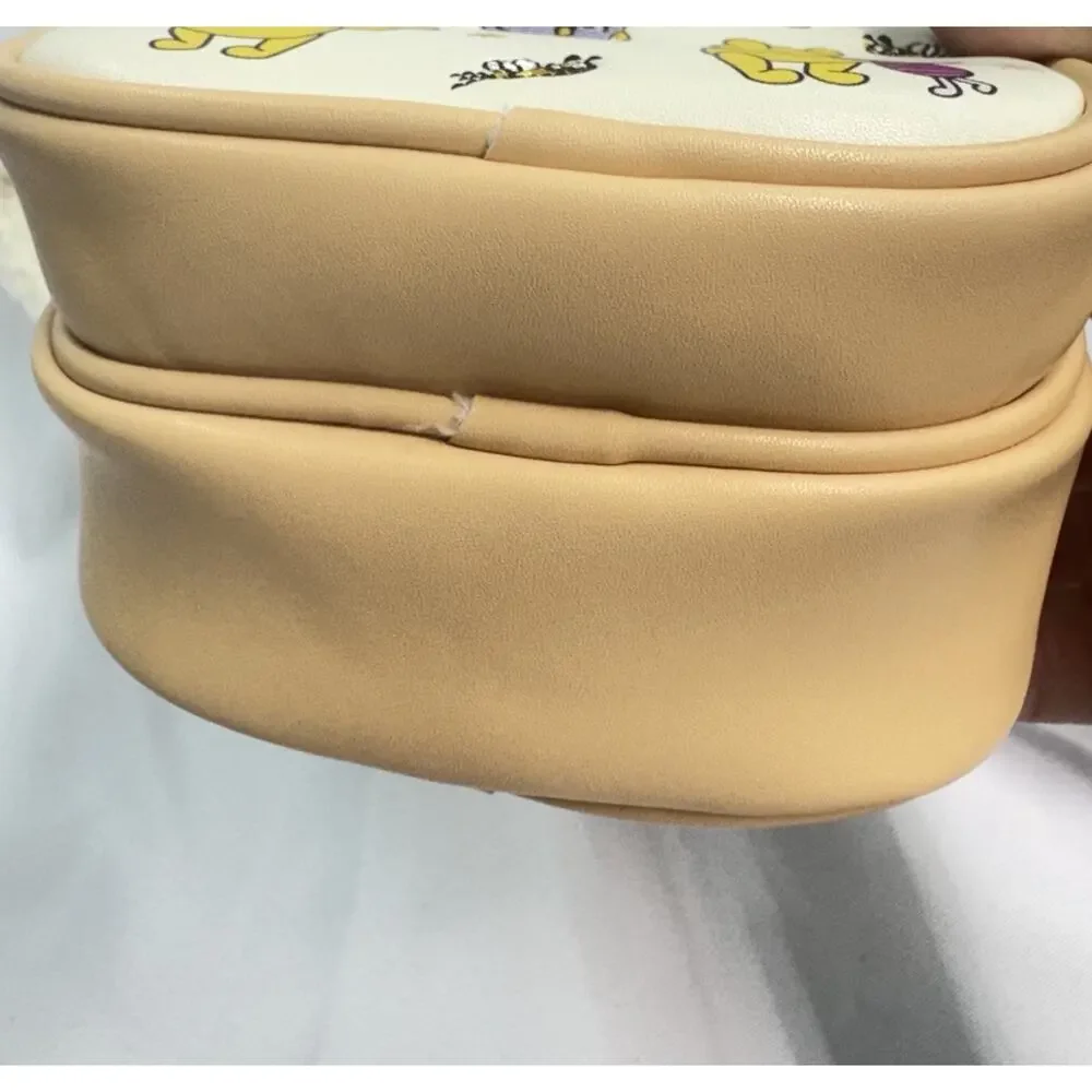 Disney Winnie The Pooh Piglet Spring Crossbody Bag NWT - Picture 5 of 10